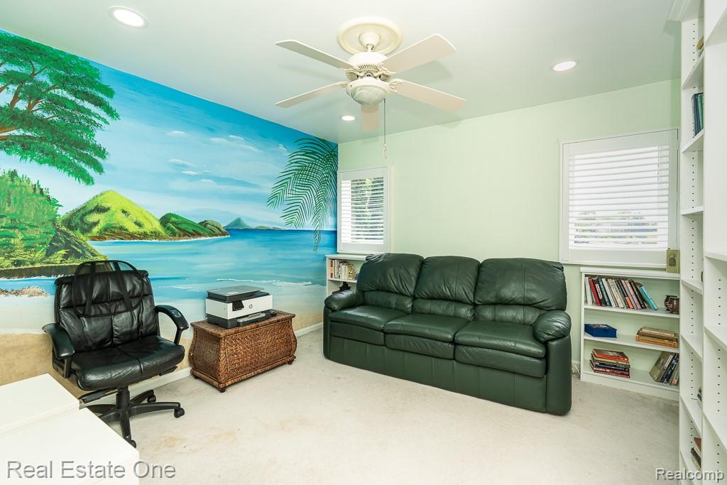 6489 Shoreline Drive