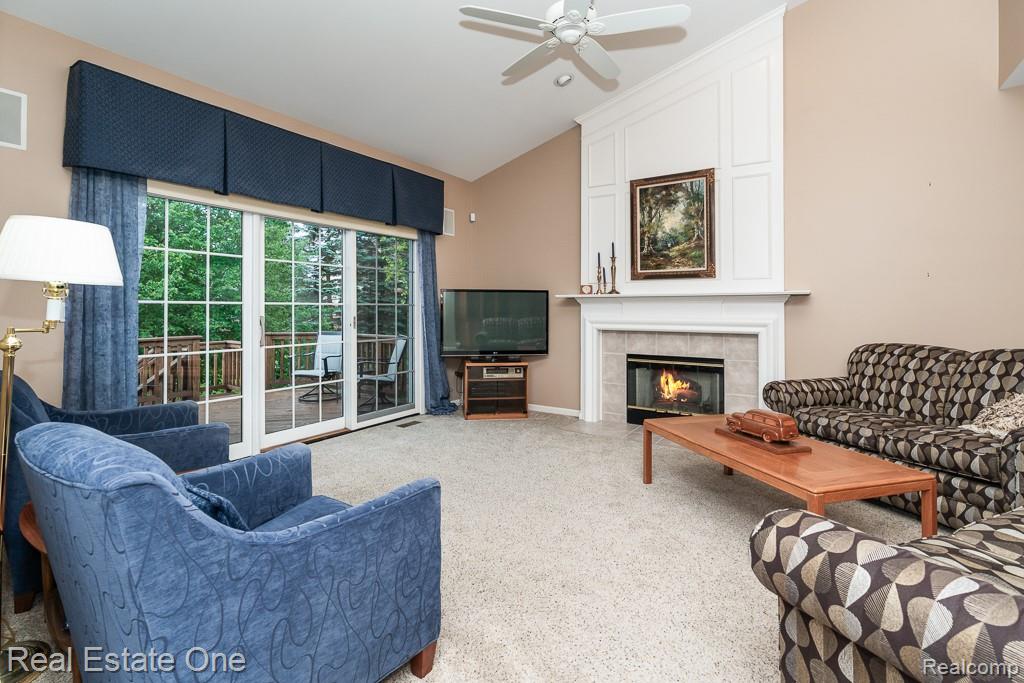 1904 Dunham Drive Unit: 12