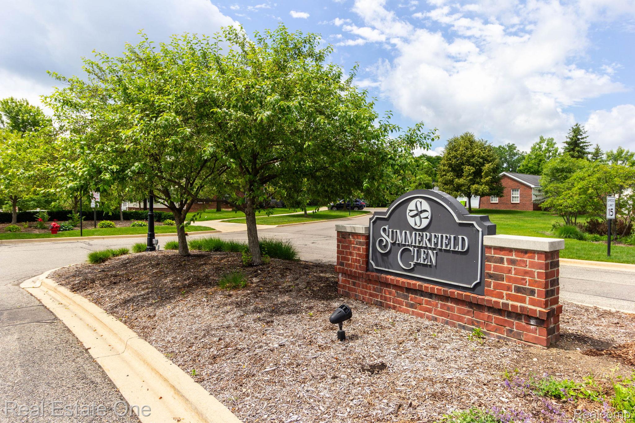 934 W Summerfield Glen Circle