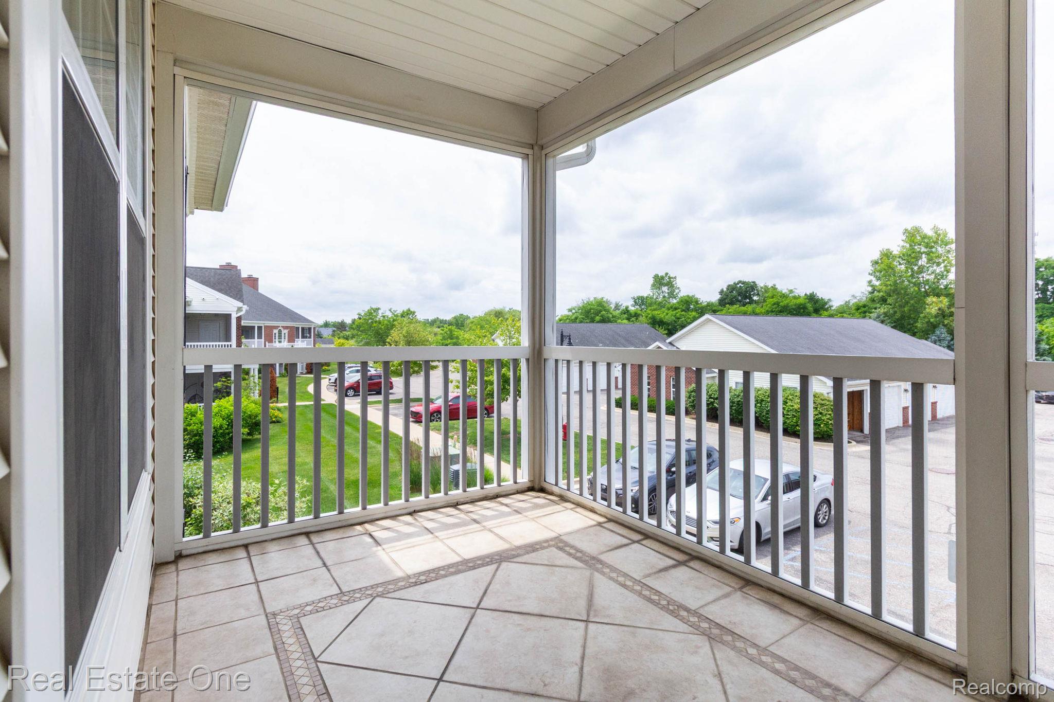 934 W Summerfield Glen Circle