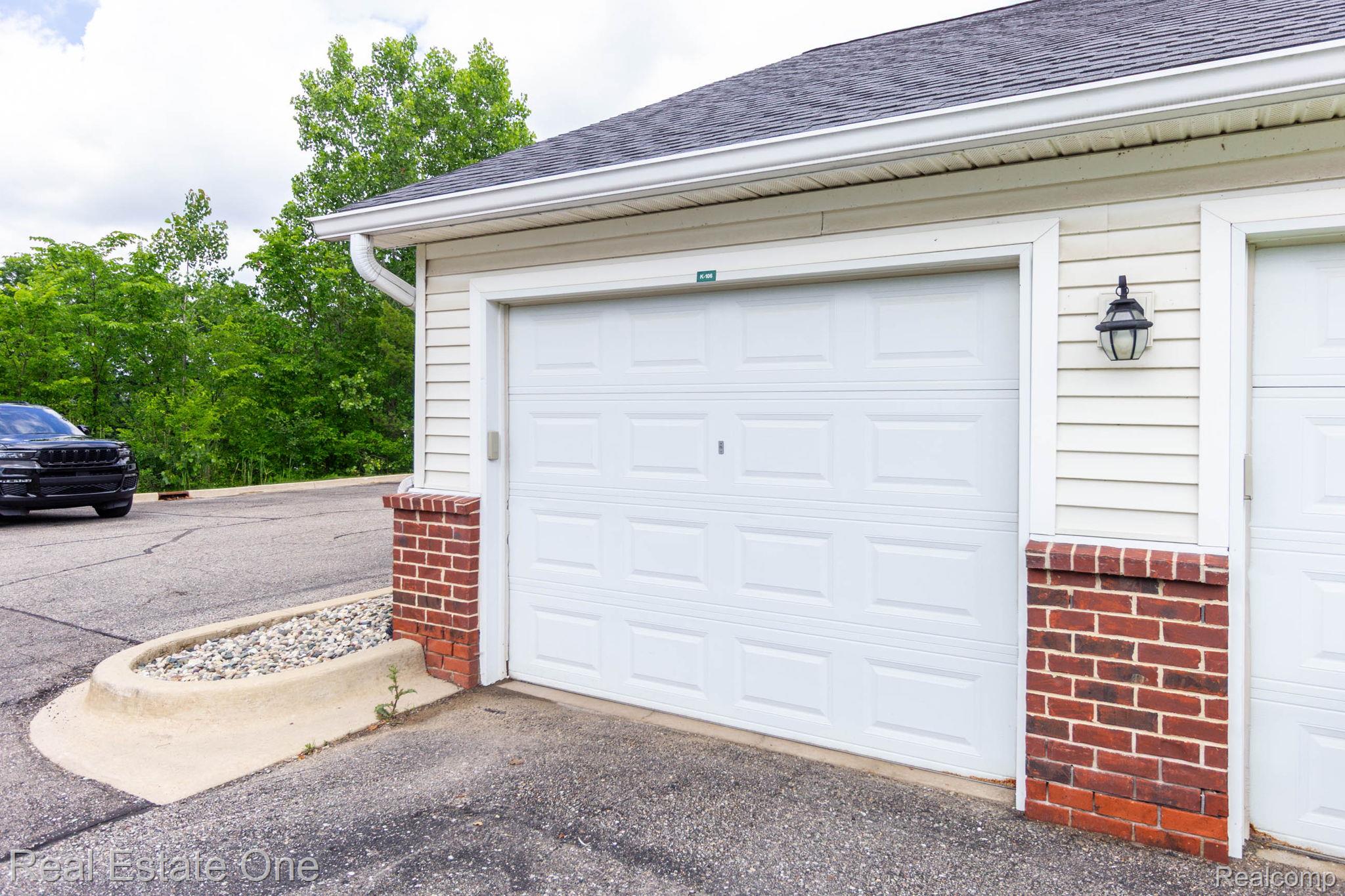 934 W Summerfield Glen Circle