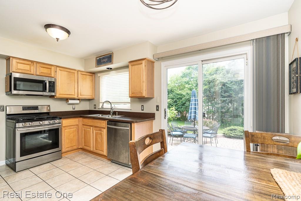 606 Whitney Drive