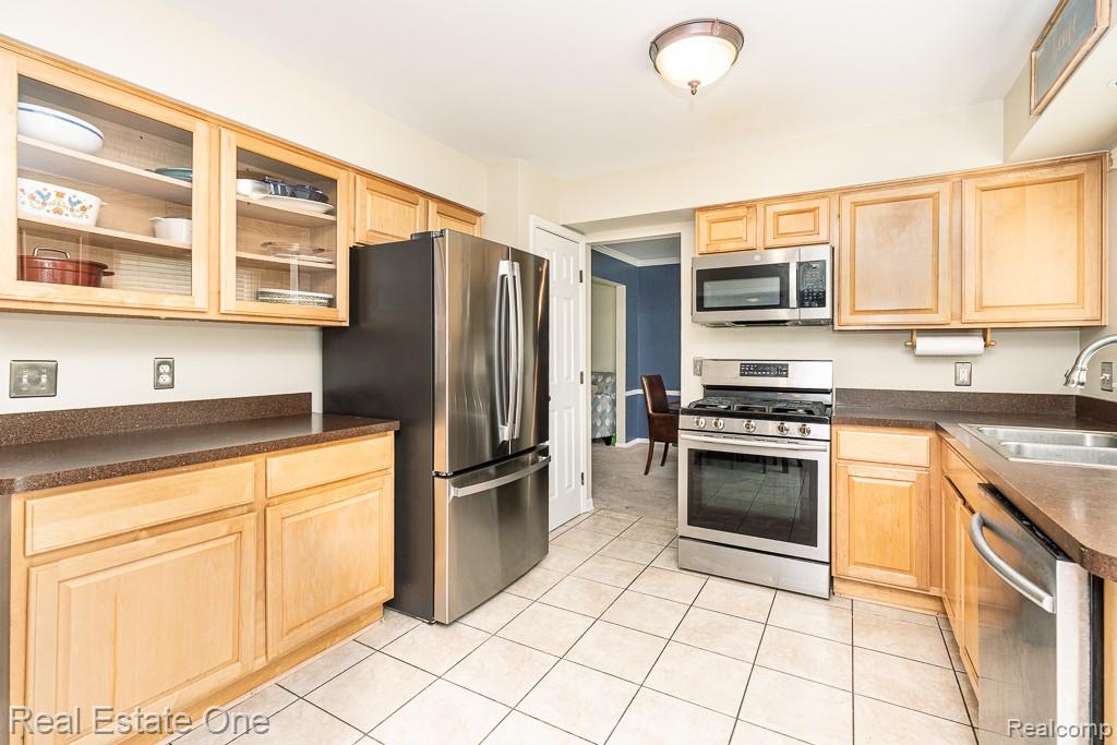 606 Whitney Drive