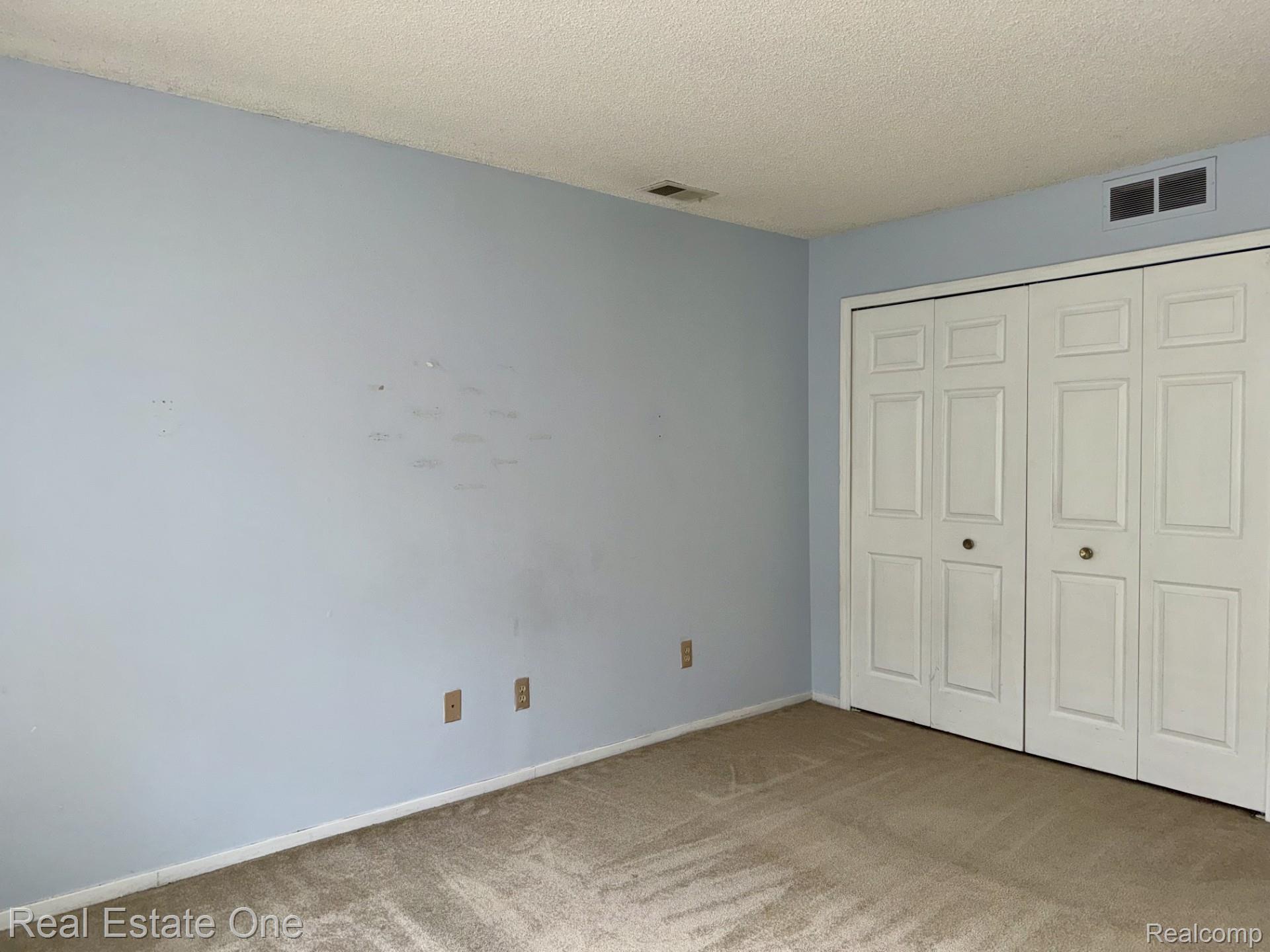 5096 Harbor Oak Drive Unit: 31