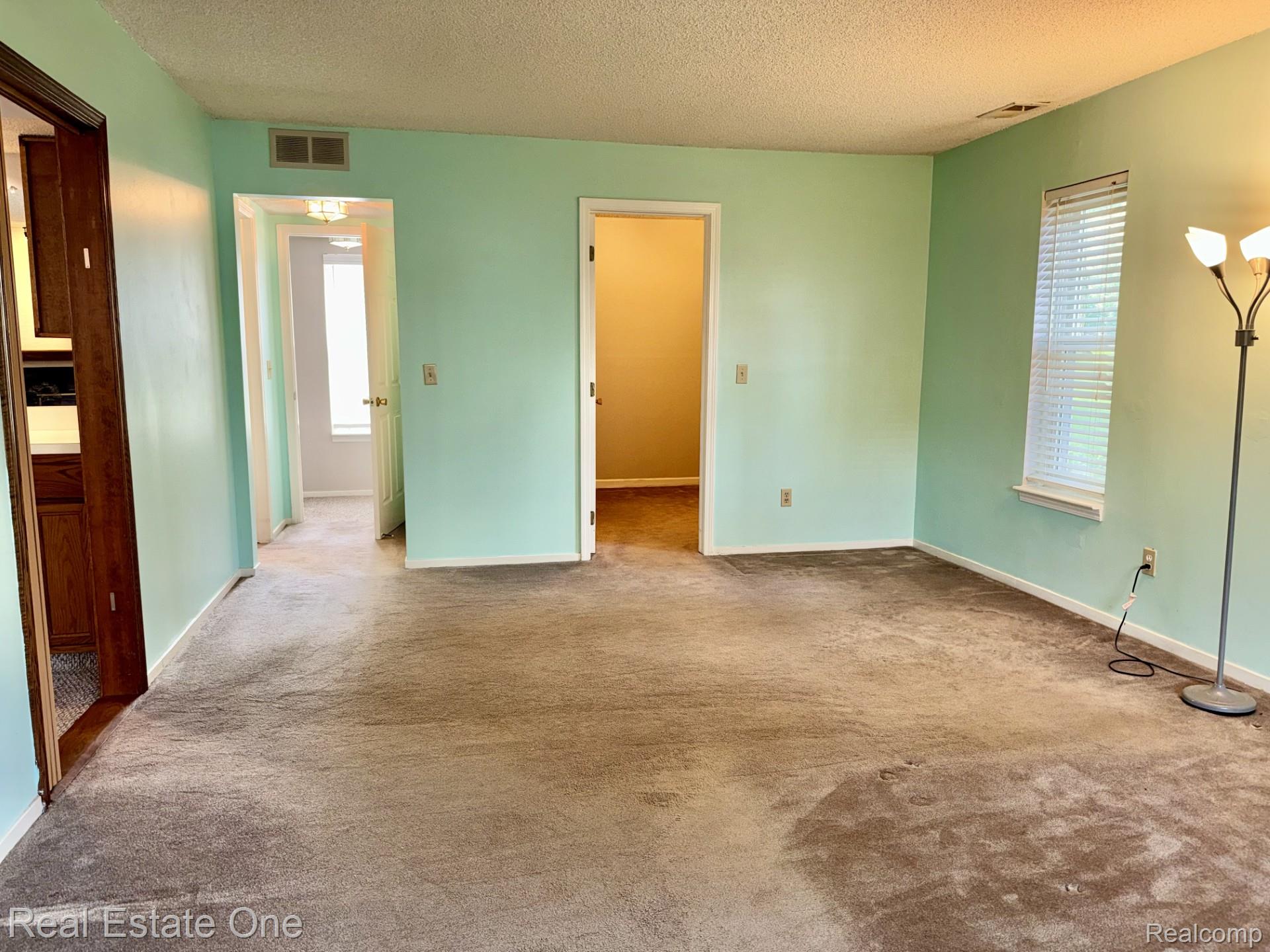 5096 Harbor Oak Drive Unit: 31