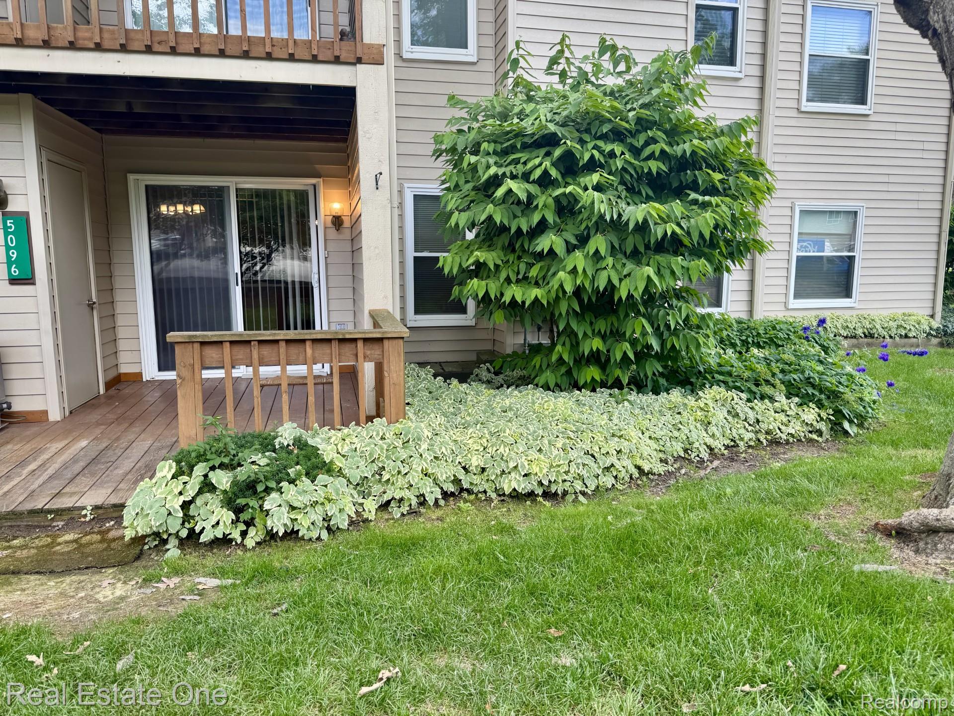 5096 Harbor Oak Drive Unit: 31