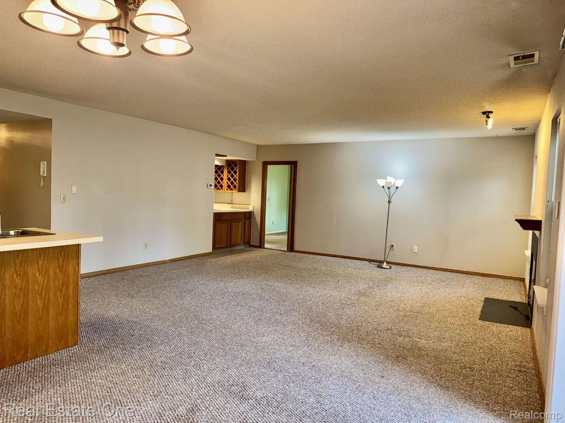5096 Harbor Oak Drive Unit: 31