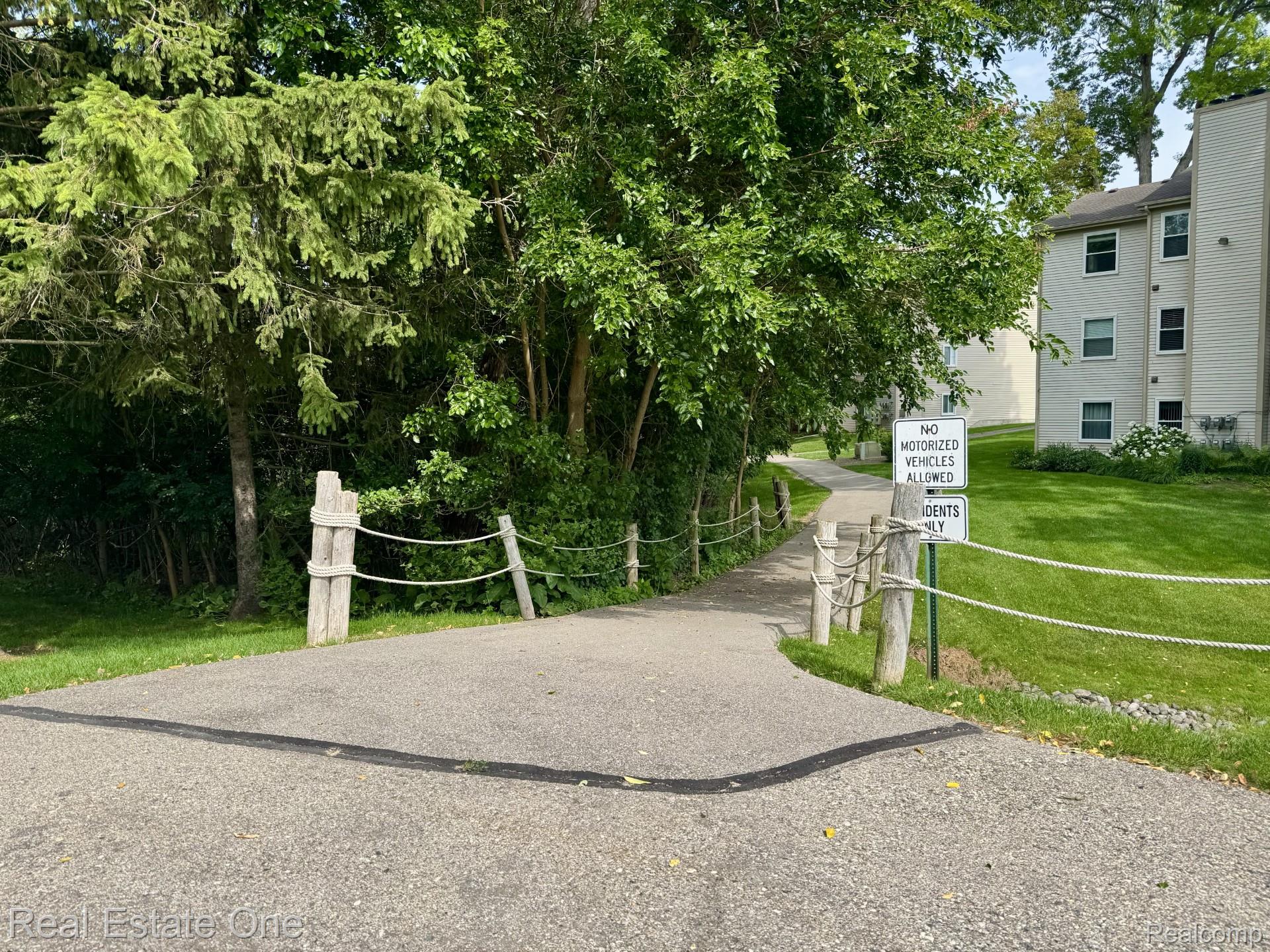 5096 Harbor Oak Drive Unit: 31