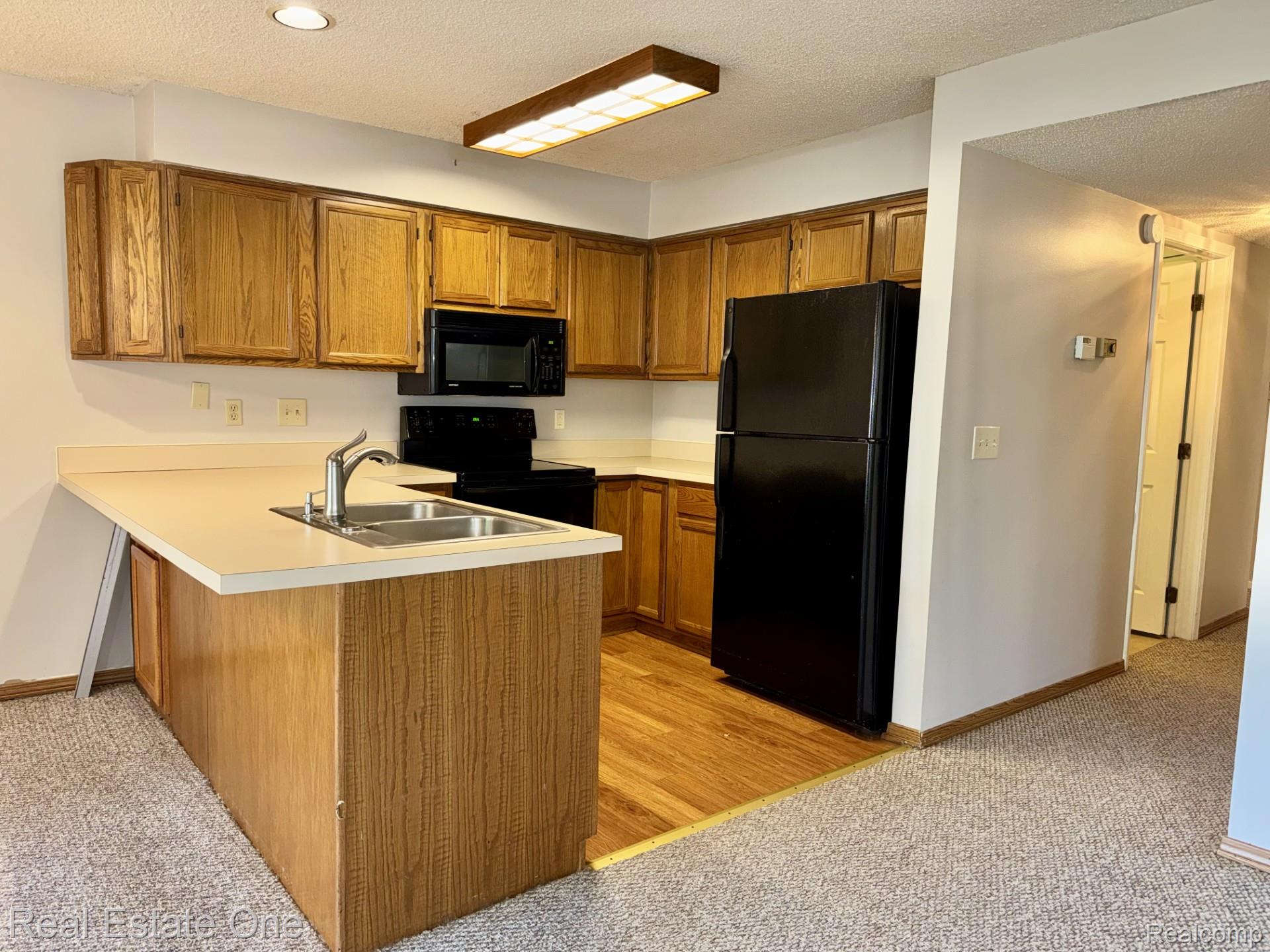 5096 Harbor Oak Drive Unit: 31