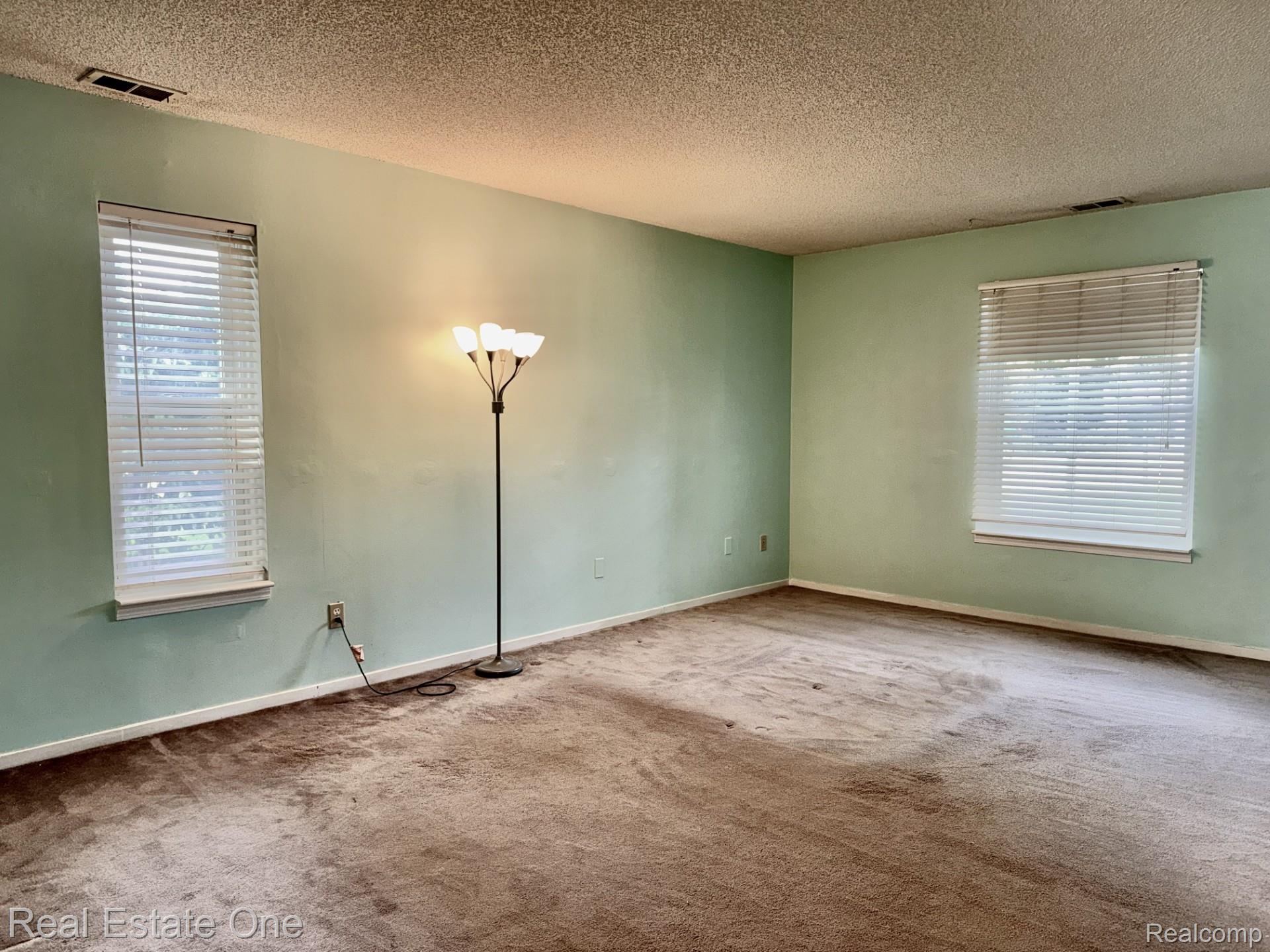 5096 Harbor Oak Drive Unit: 31