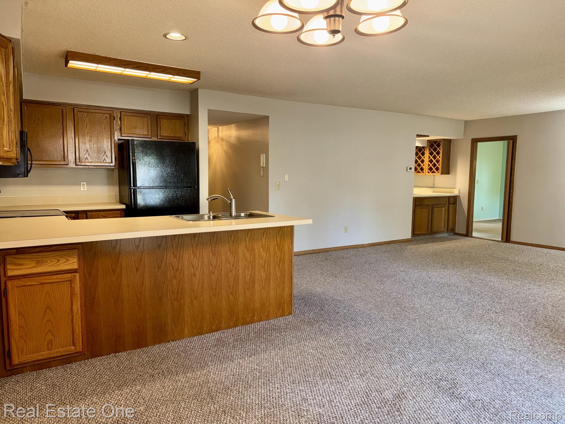 5096 Harbor Oak Drive Unit: 31