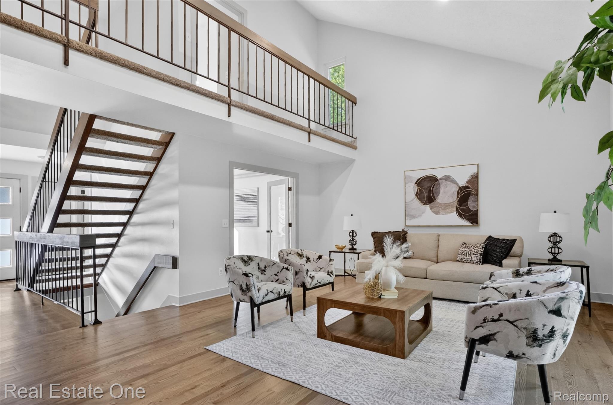 2141 Hickory Leaf Court N