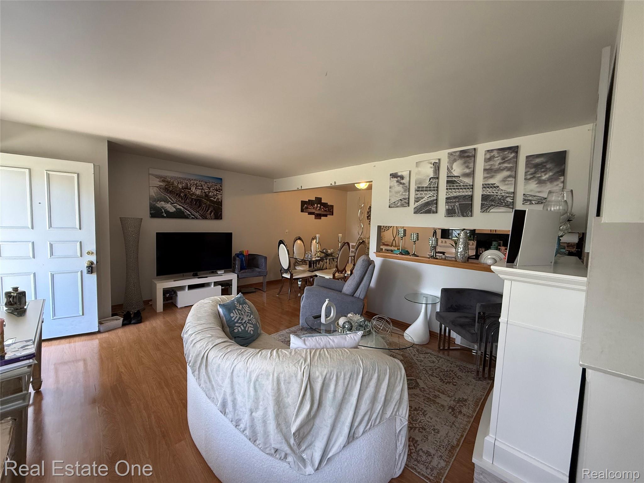 2768 Glenbridge Court