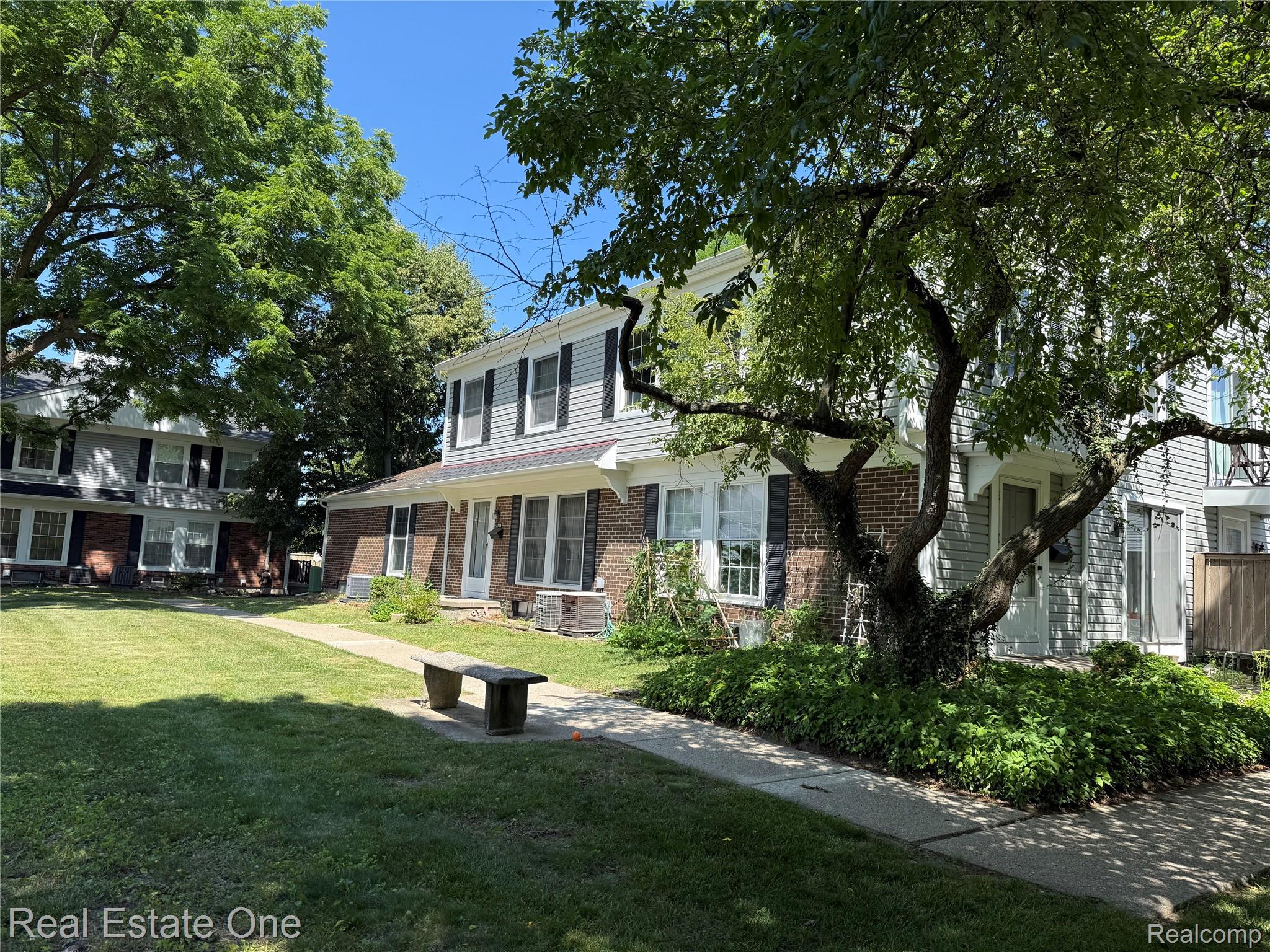 2768 Glenbridge Court