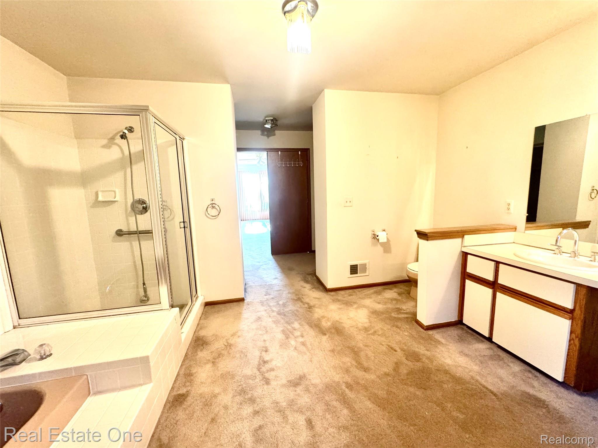 1752 White Water Drive