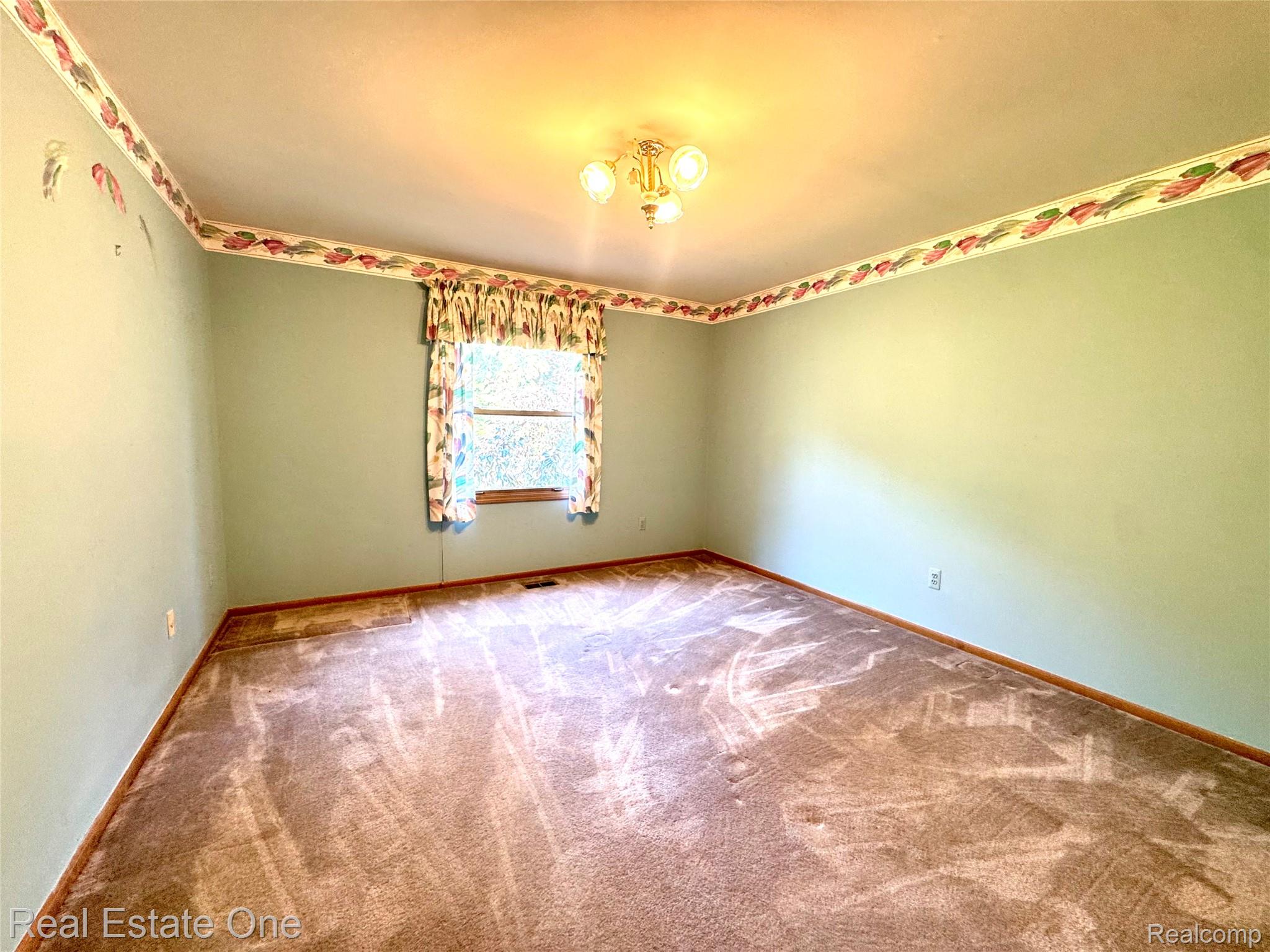1752 White Water Drive