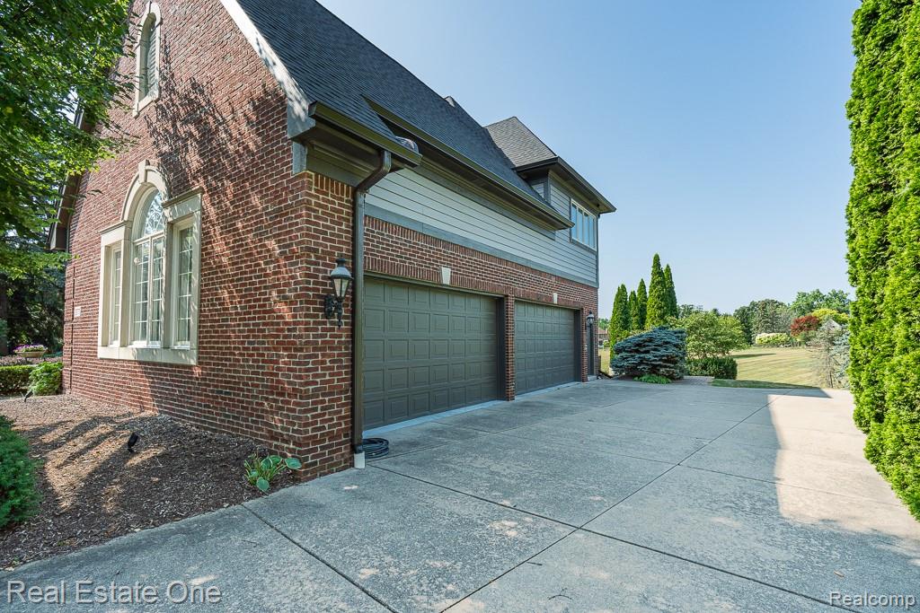 5575 Murfield Drive