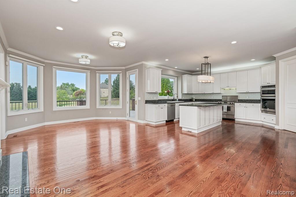 5575 Murfield Drive