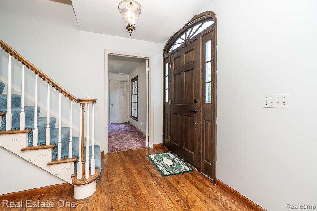 2633 New England Drive