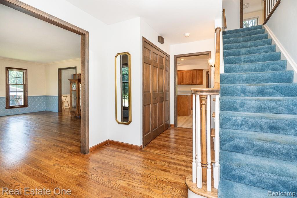 2633 New England Drive