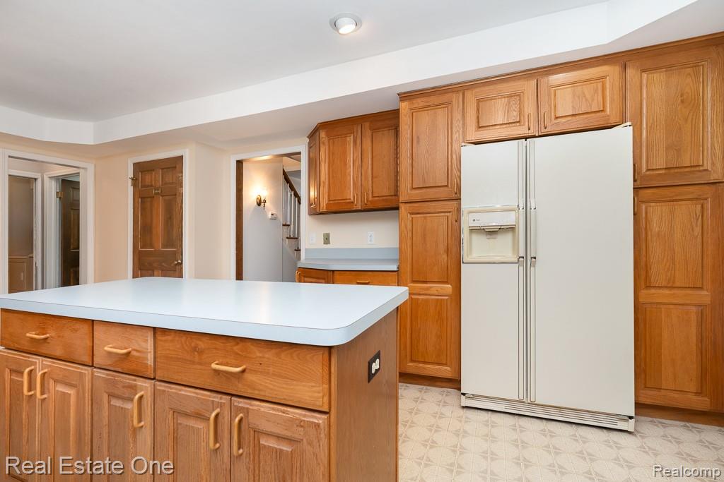 2633 New England Drive