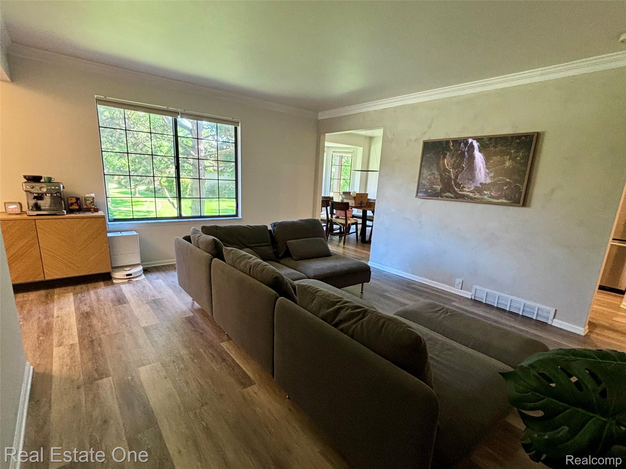 66 Meadow Wood Drive
