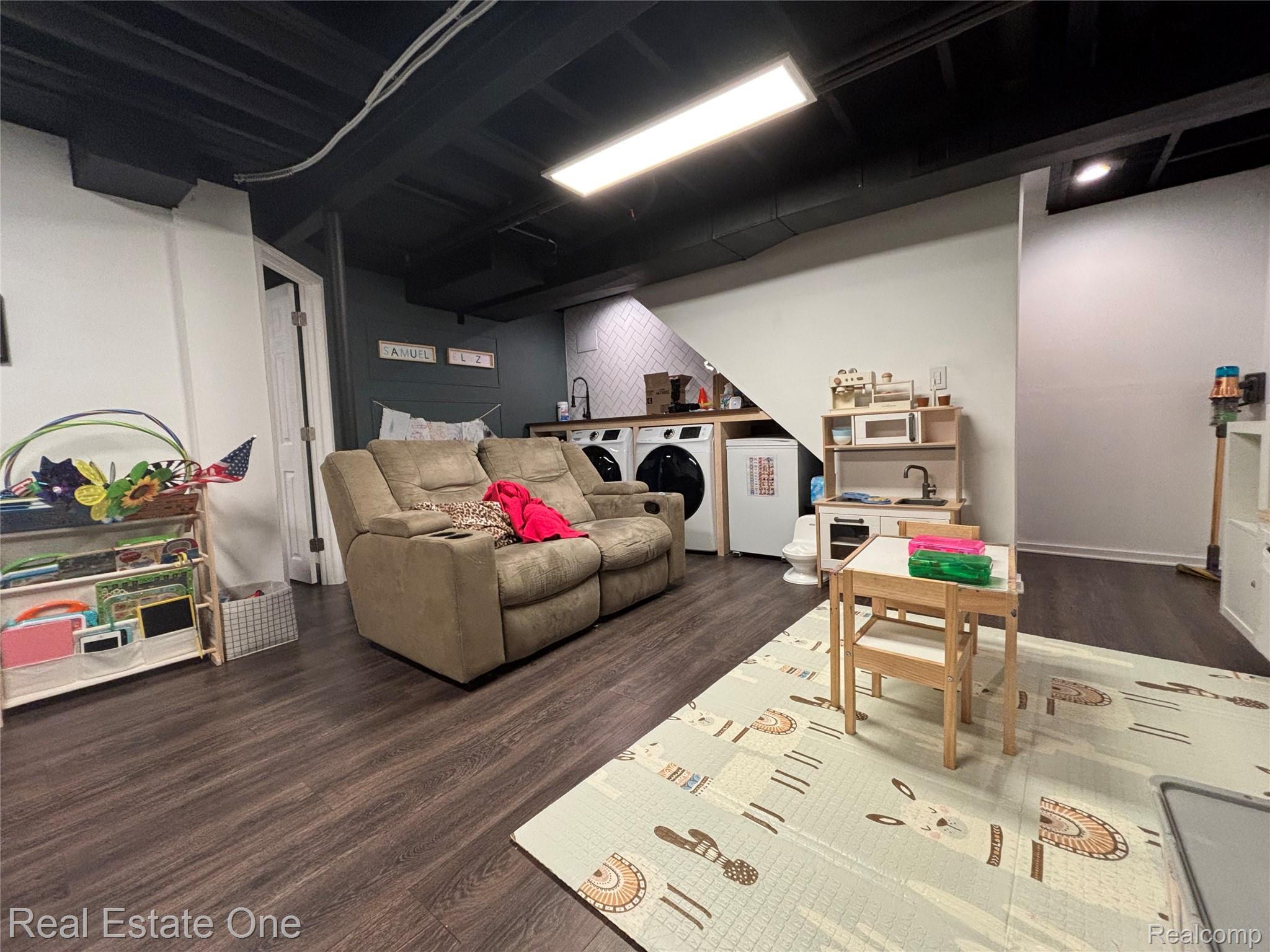 66 Meadow Wood Drive