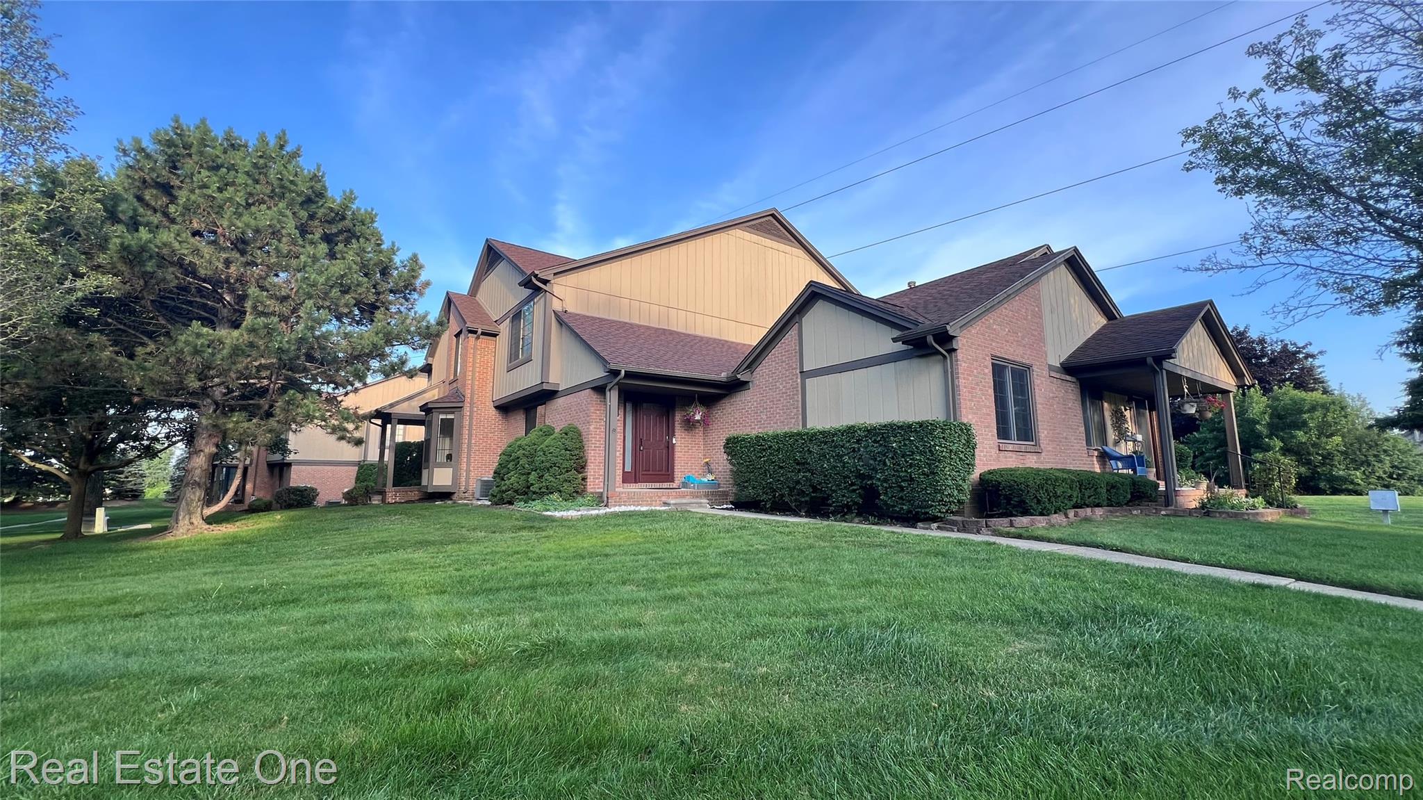 66 Meadow Wood Drive