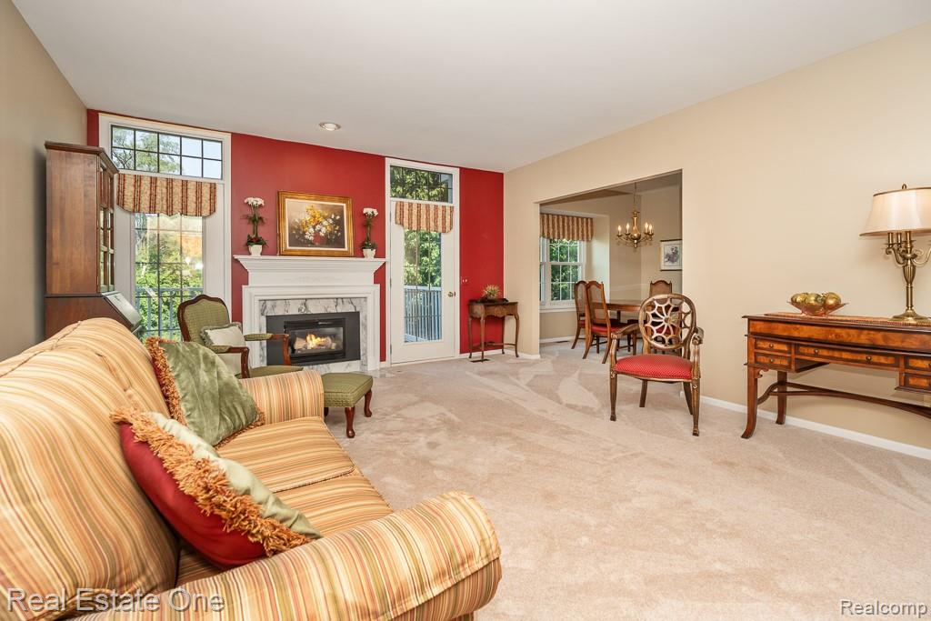 5936 Creekside Drive Unit: 87