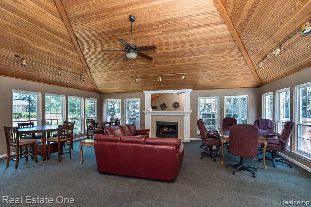 5936 Creekside Drive Unit: 87