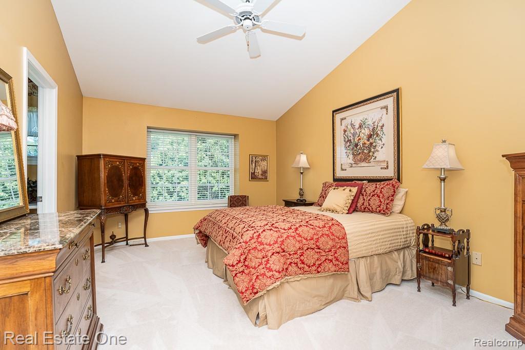 5936 Creekside Drive Unit: 87