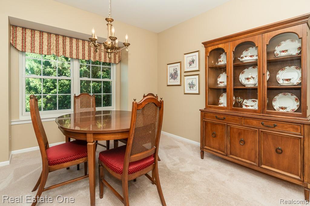 5936 Creekside Drive Unit: 87