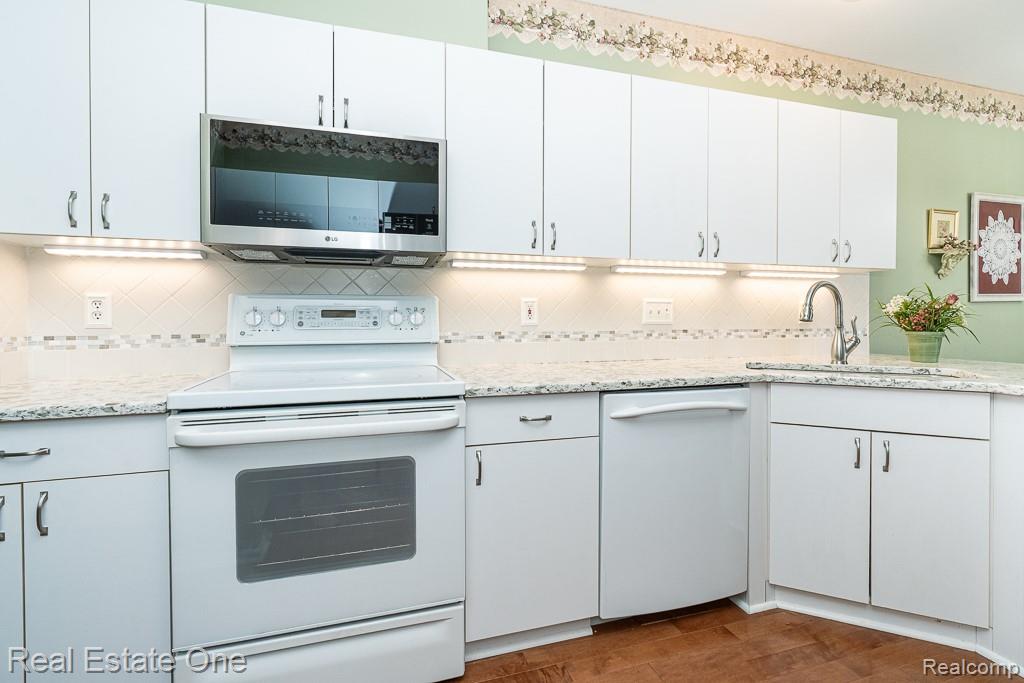 5936 Creekside Drive Unit: 87