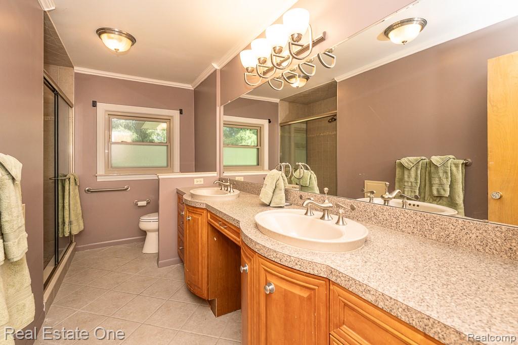 5055 Eastbrook Court