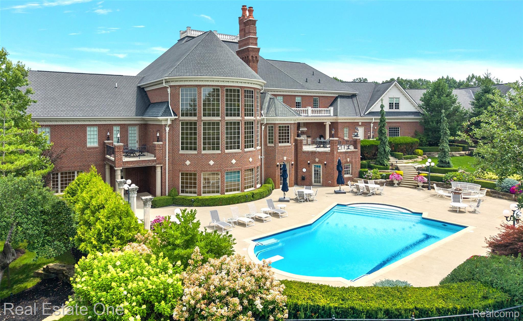 5250 Orchard Ridge Drive