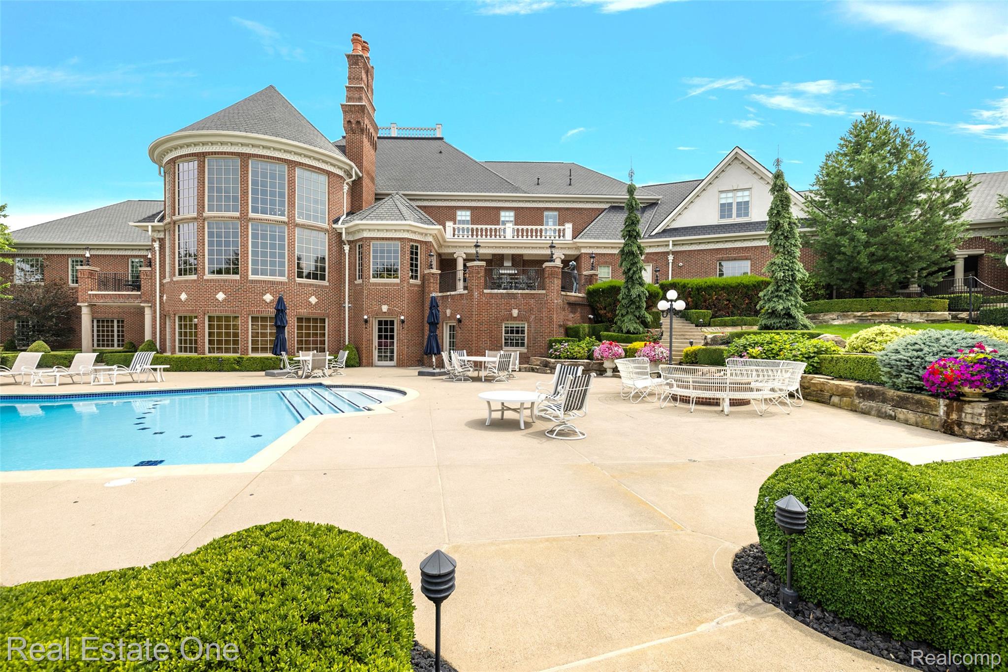 5250 Orchard Ridge Drive