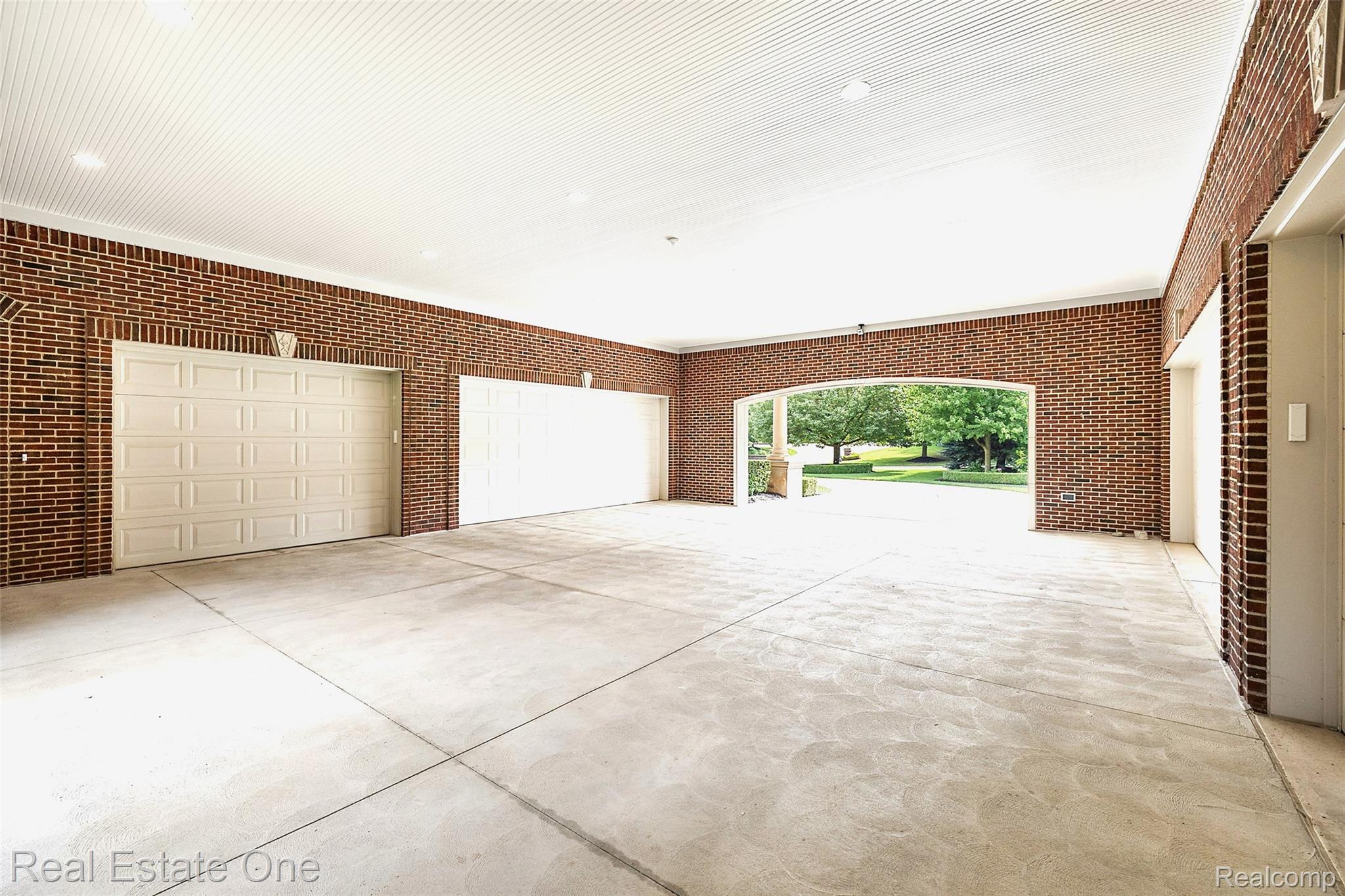 5250 Orchard Ridge Drive