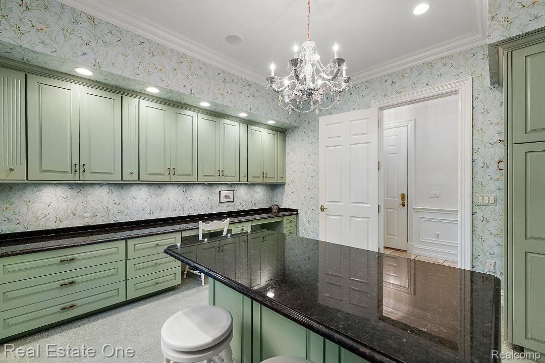 5250 Orchard Ridge Drive