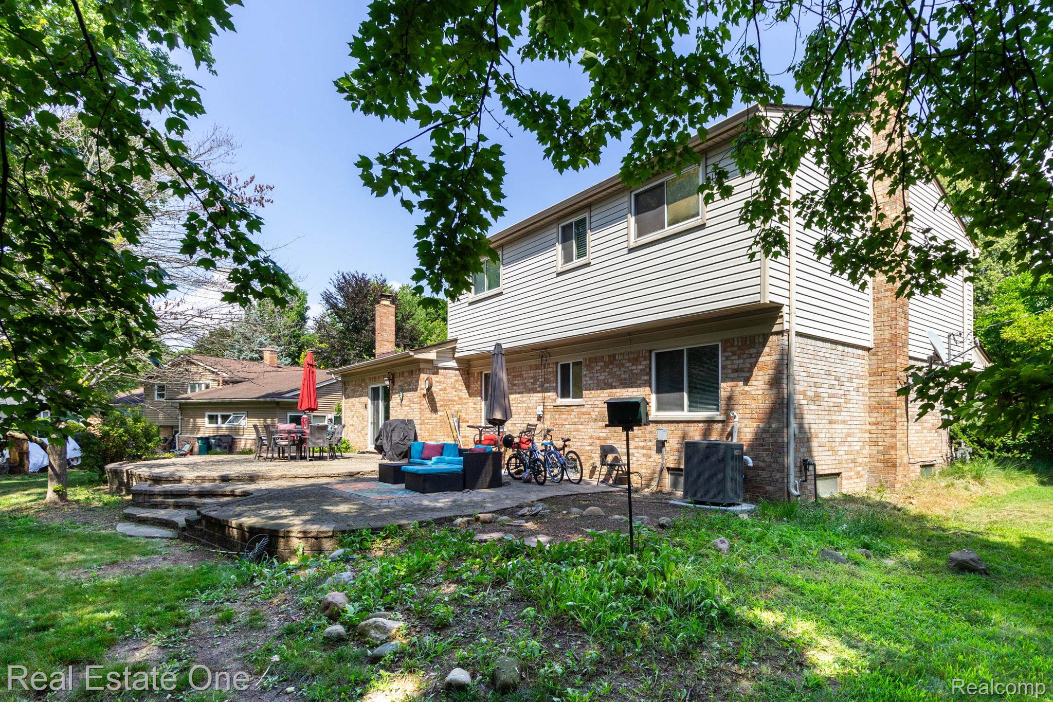 6011 Walker Drive