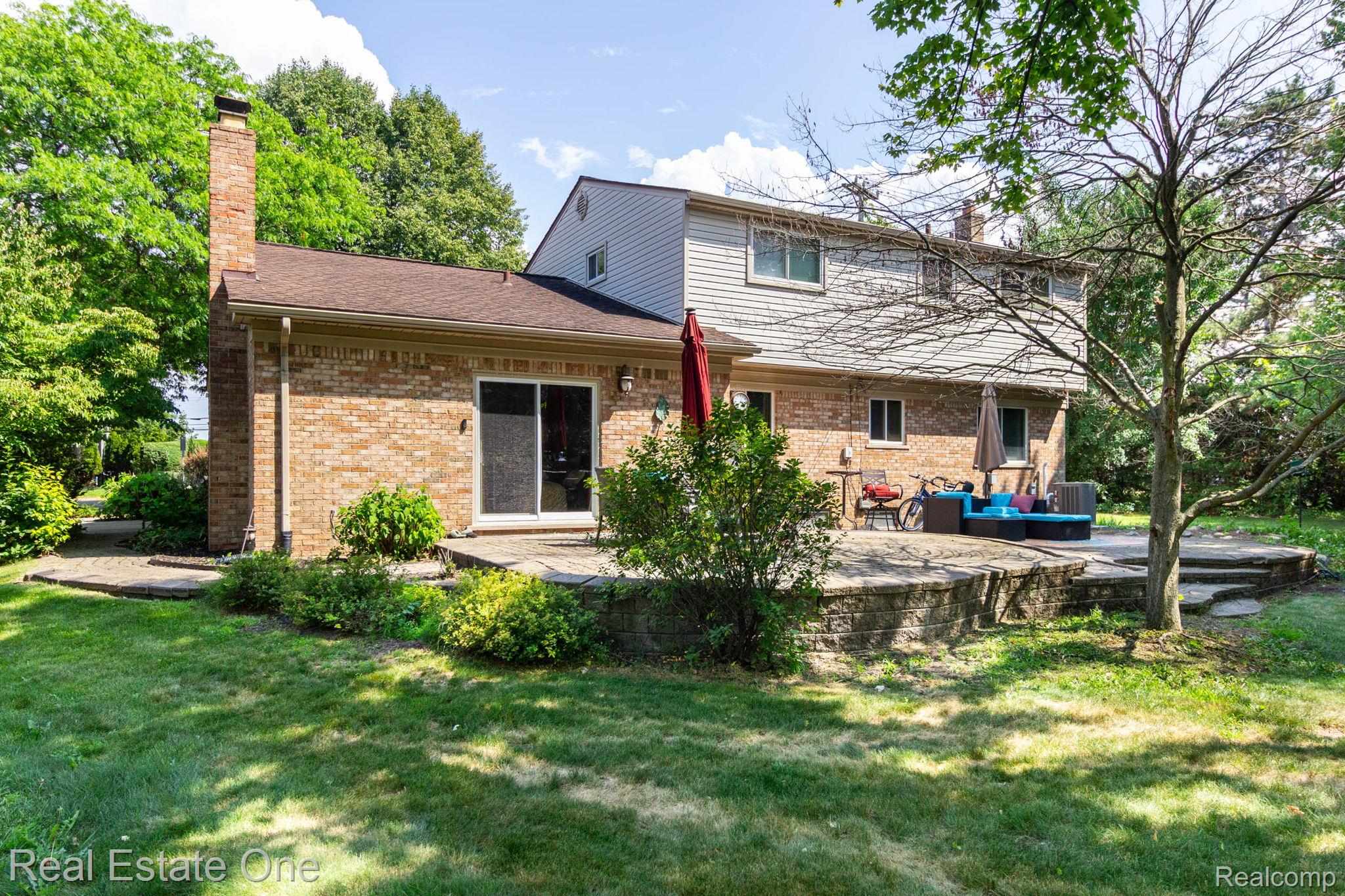 6011 Walker Drive