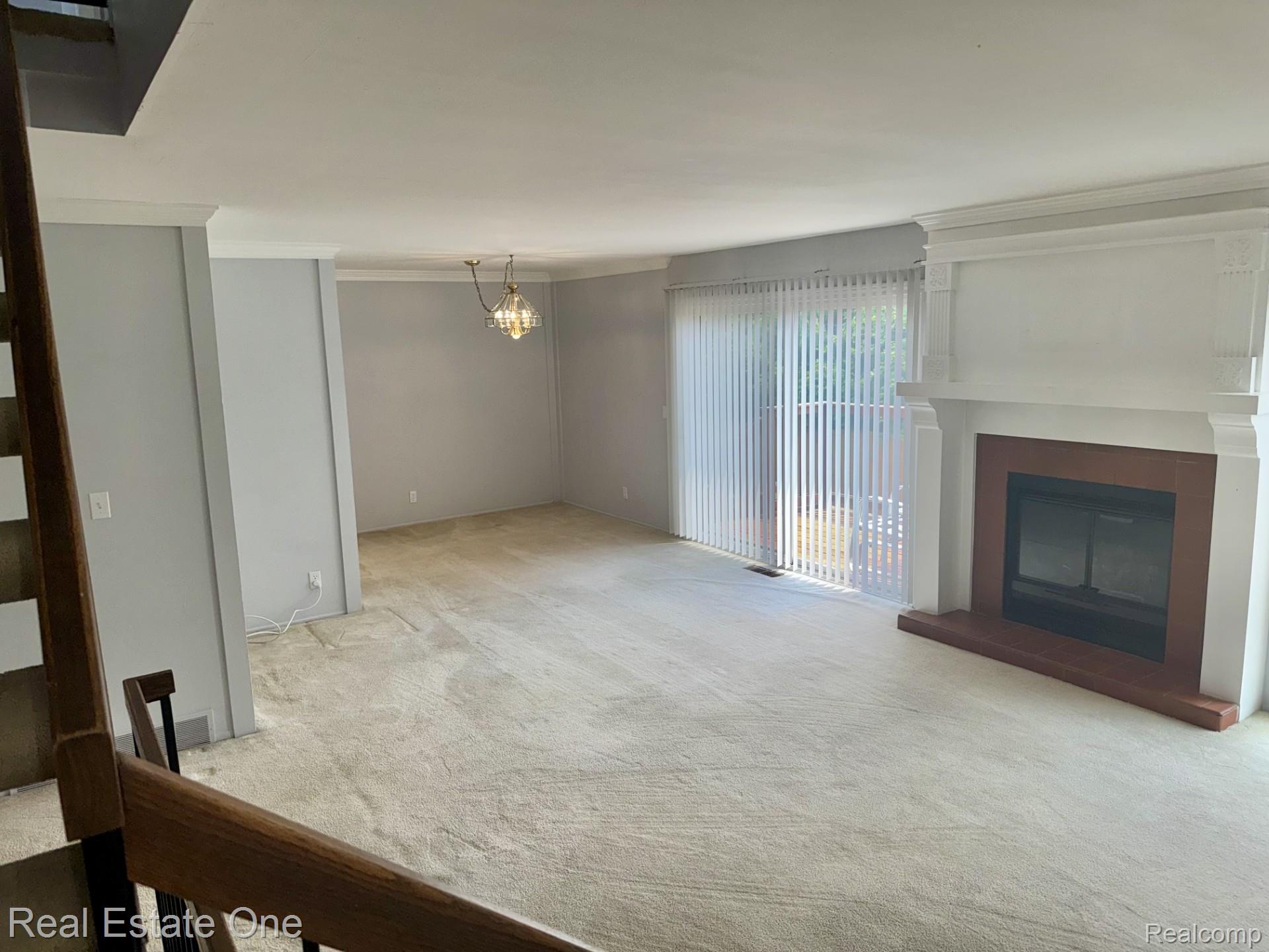 2963 Meadowbrook Drive