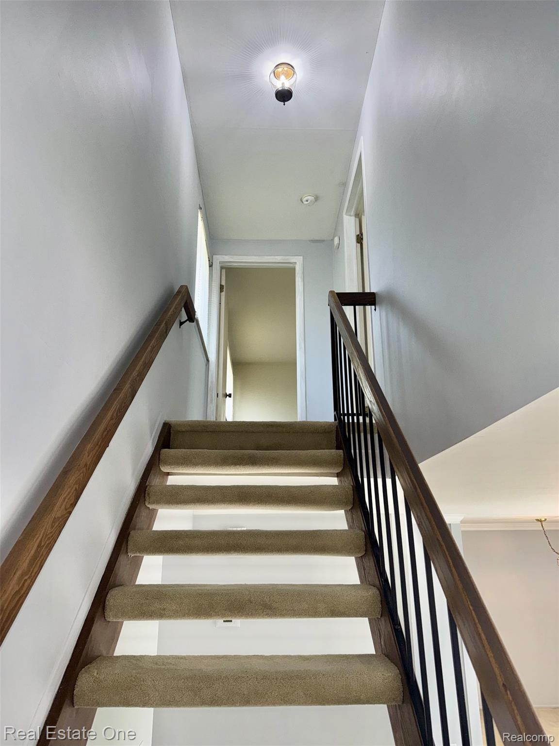 2963 Meadowbrook Drive