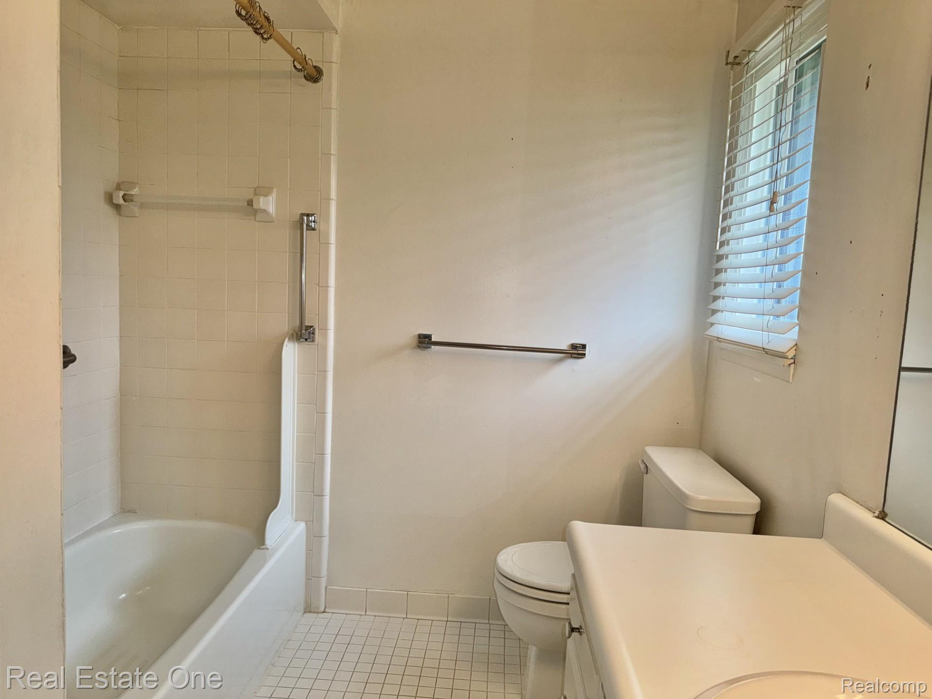 2963 Meadowbrook Drive