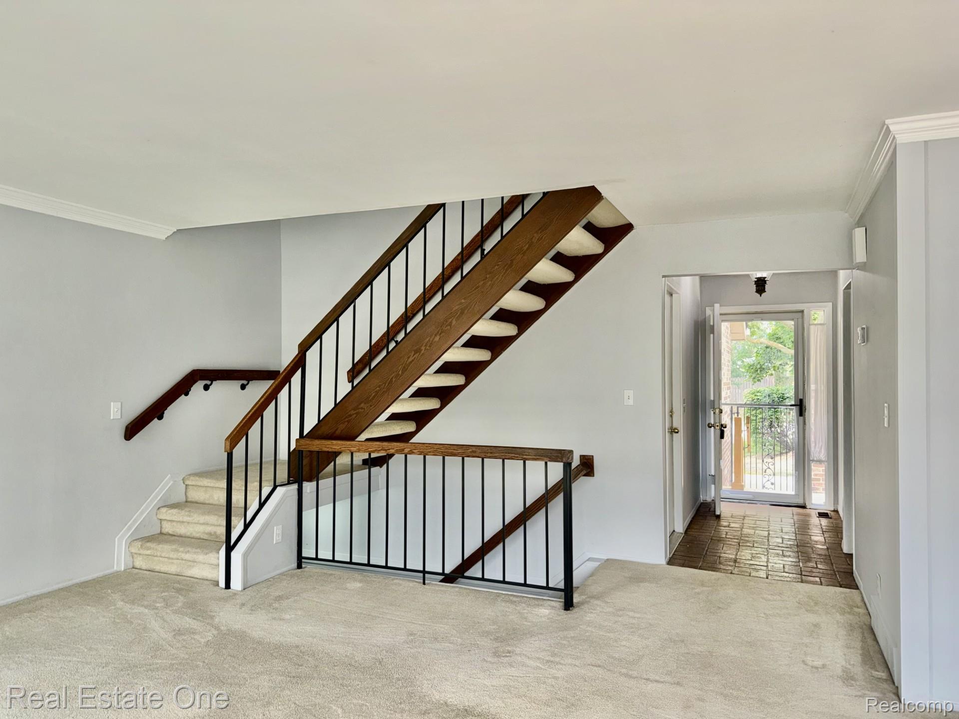 2963 Meadowbrook Drive