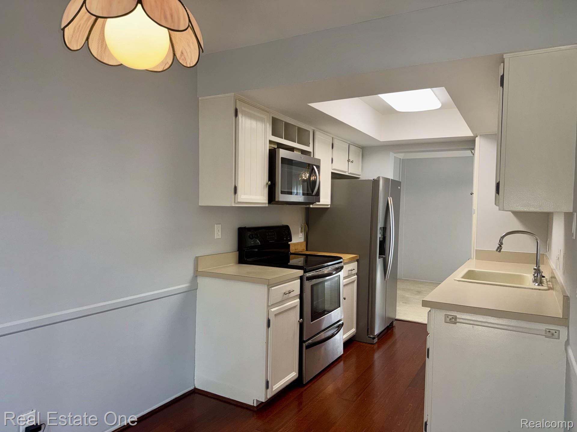 2963 Meadowbrook Drive
