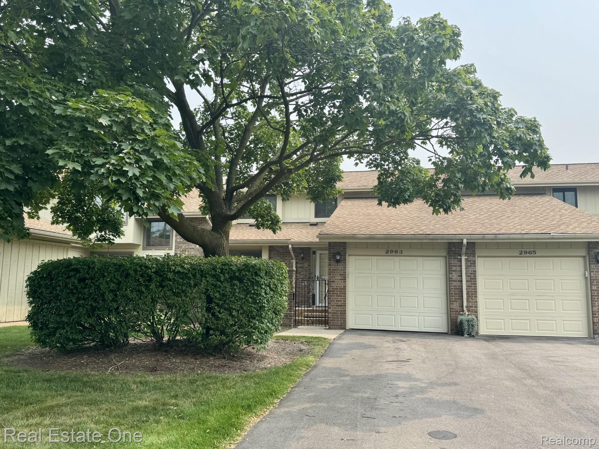 2963 Meadowbrook Drive