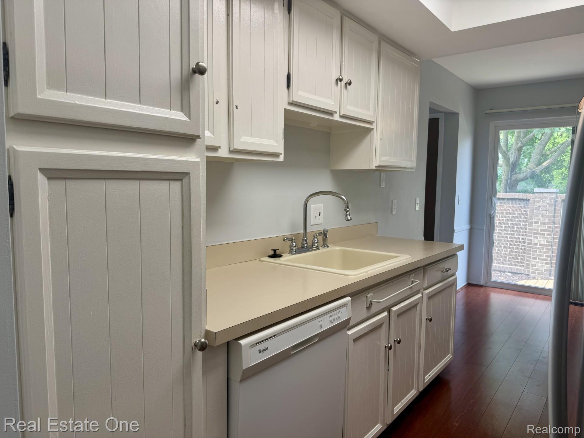 2963 Meadowbrook Drive