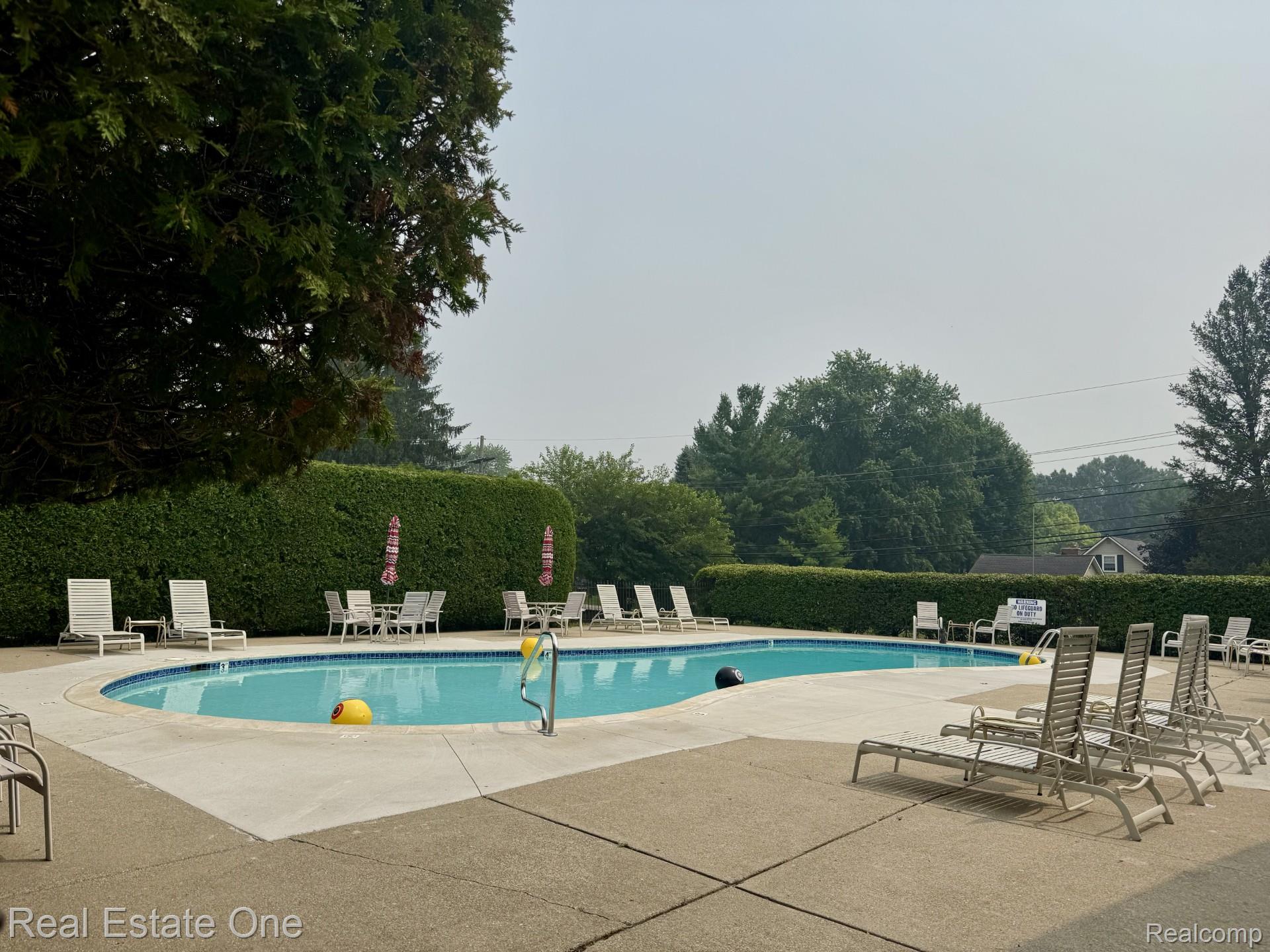 2963 Meadowbrook Drive