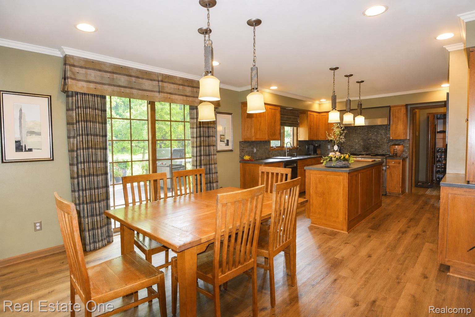 1370 Springwood Lane
