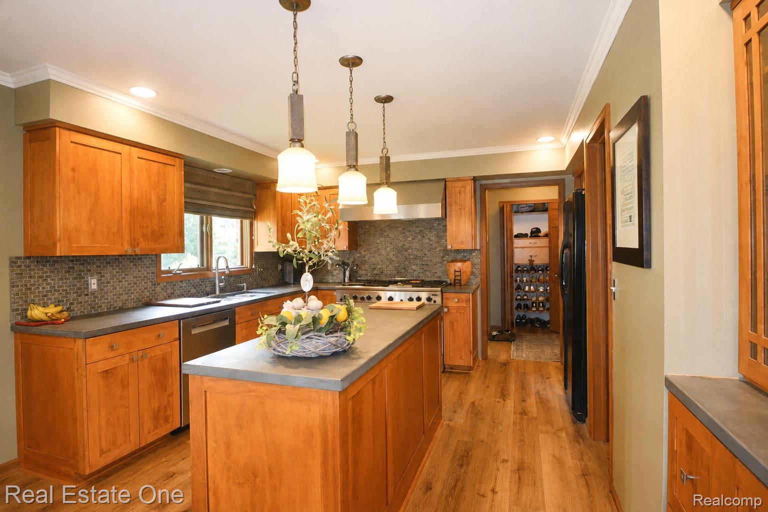 1370 Springwood Lane